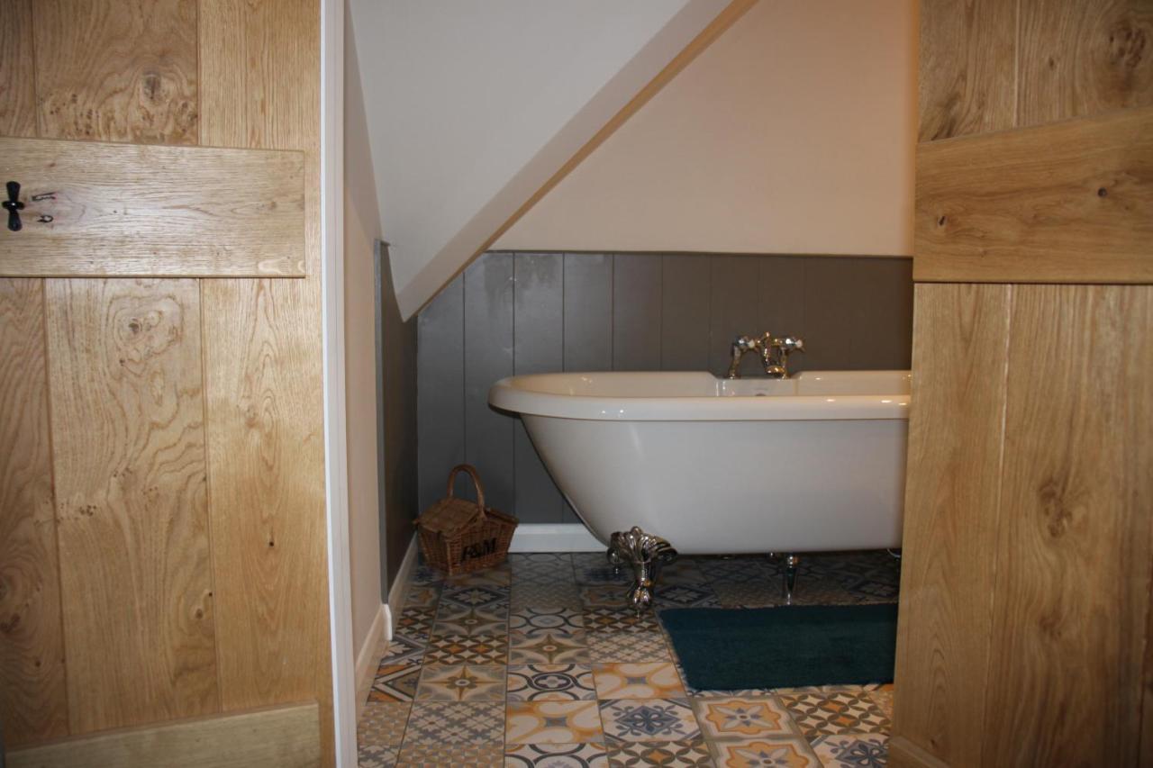Wonderfully Spacious Luxury Holiday Cottage Billingshurst Exterior foto